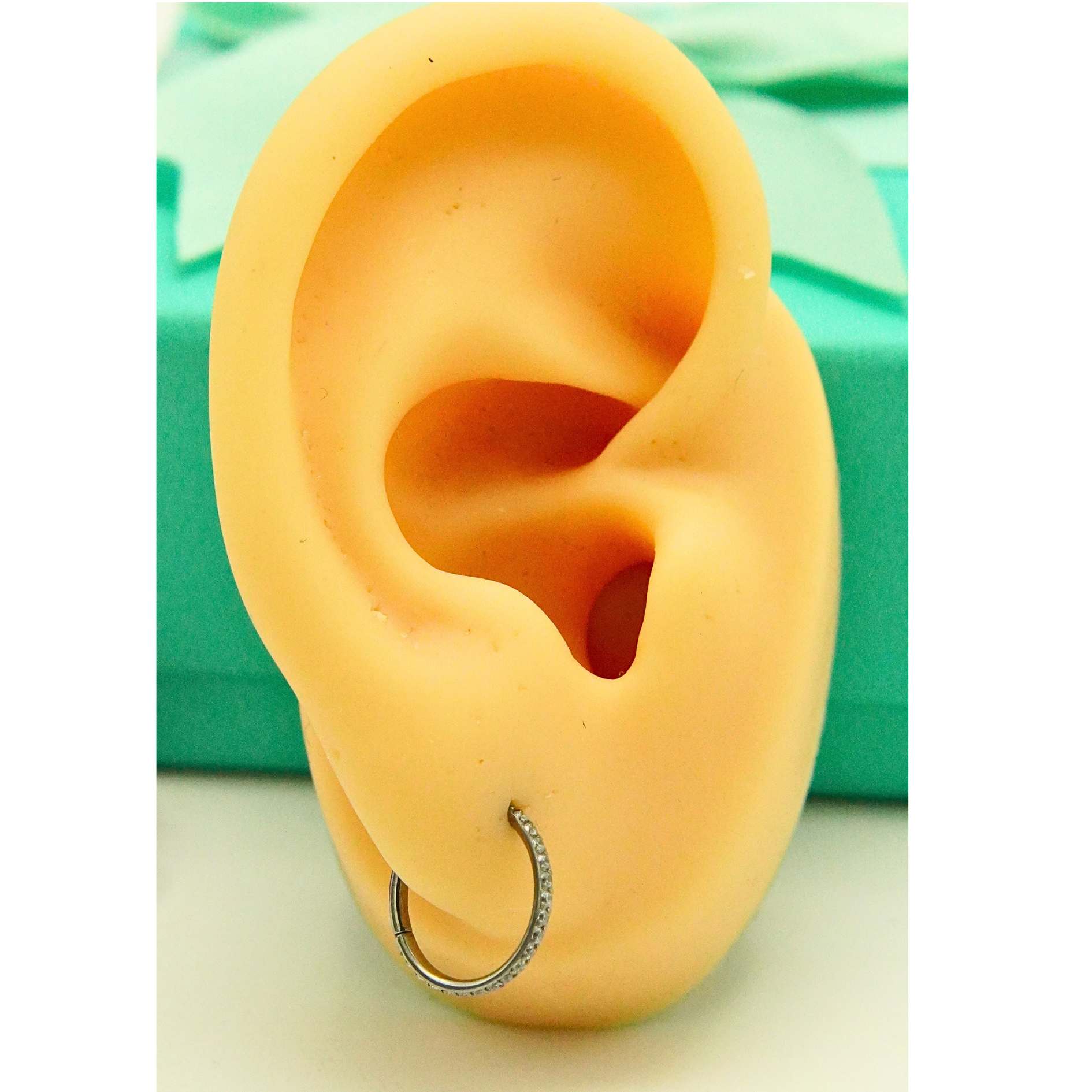 PIERCING SEPTUM 8MM OREJA ZIRCONIAS 16G TITANIO ASTM F136 - 4