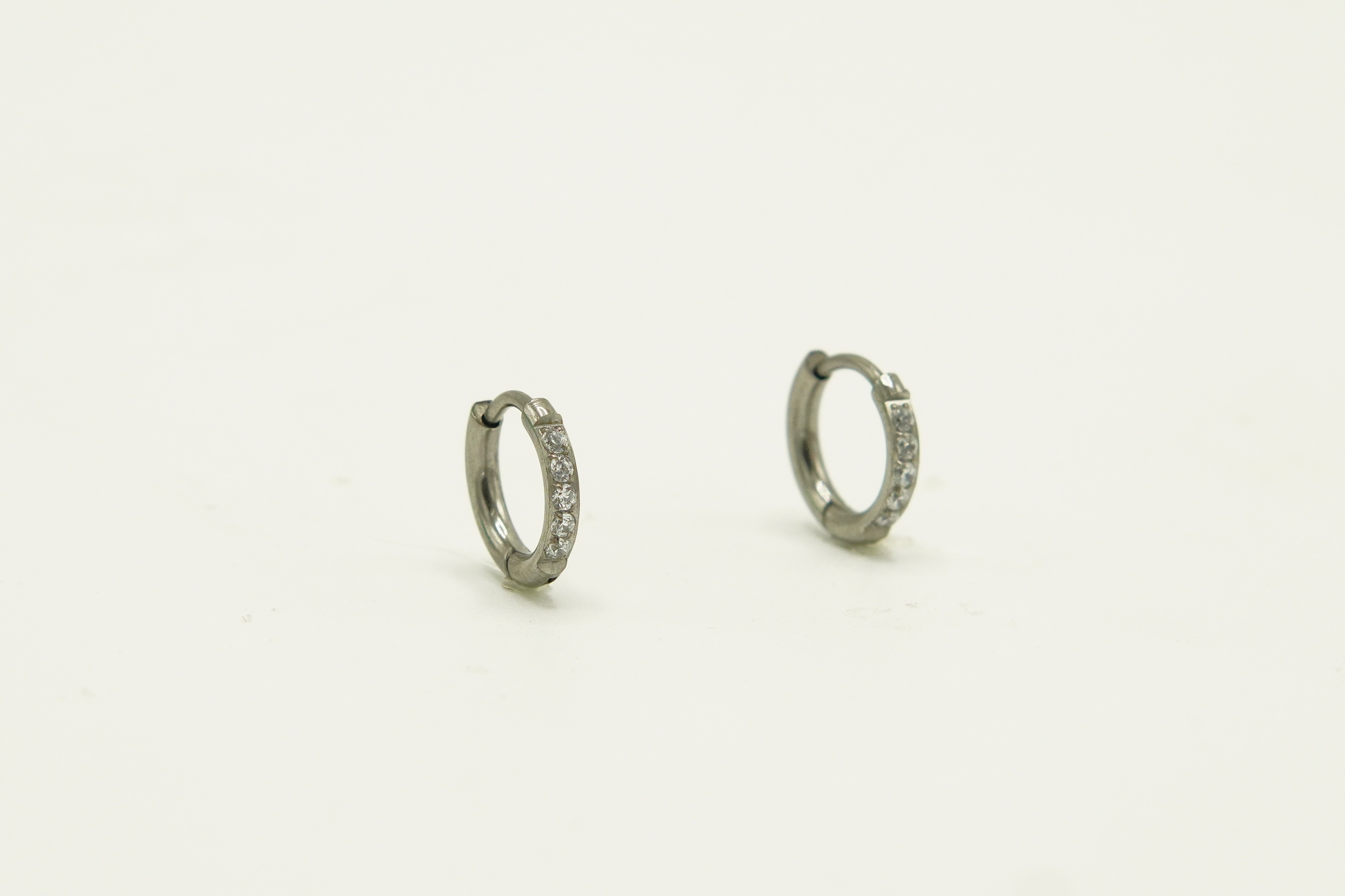 ARGOLLAS CIRCONIOS 8MM TITANIO ASTM F136 - 3