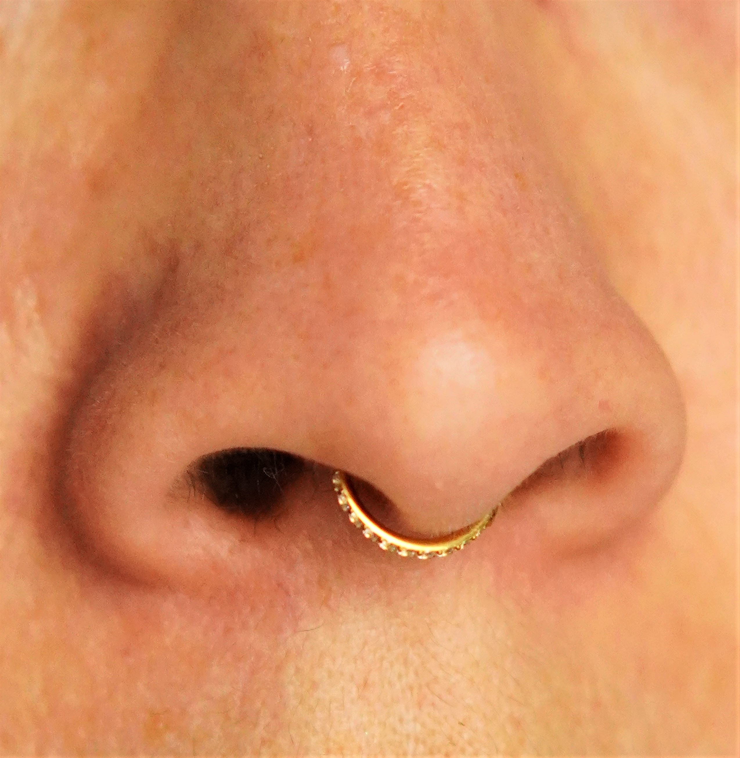 PIERCING SEPTUM 8MM OREJA CHAPADO EN ORO TITANIO ASTM F136 - 2