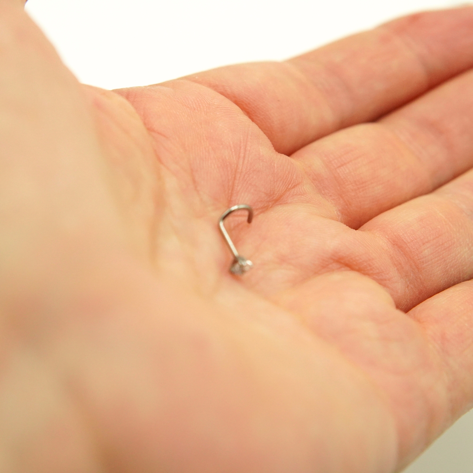 PIERCING NOSTRIL 3MM TIPO S TITANIO ASTM F136 20G NARIZ - 2