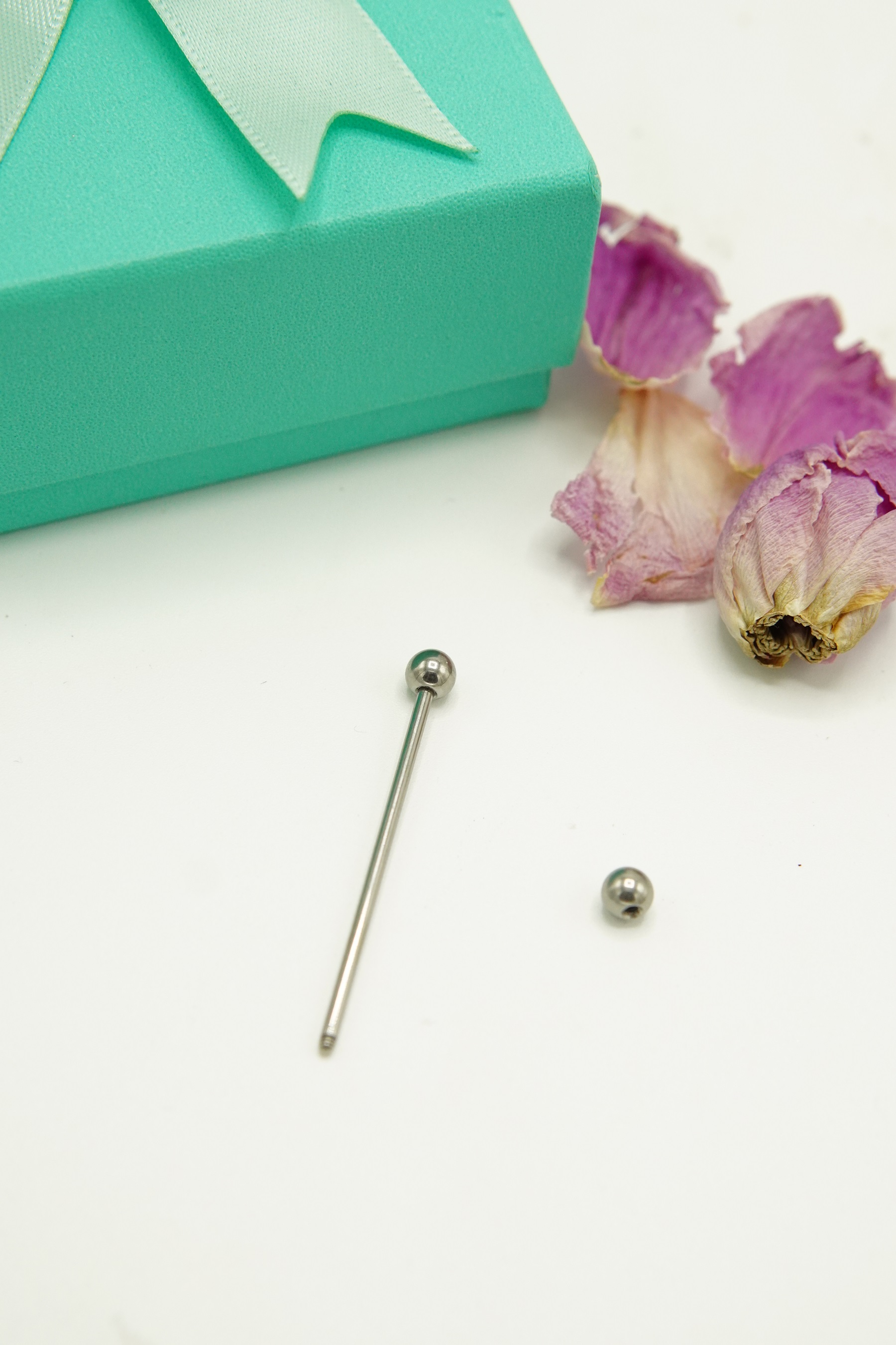 PIERCING INDUSTRIAL TITANIO ASTM F136 LABRET 14G OREJA - 2