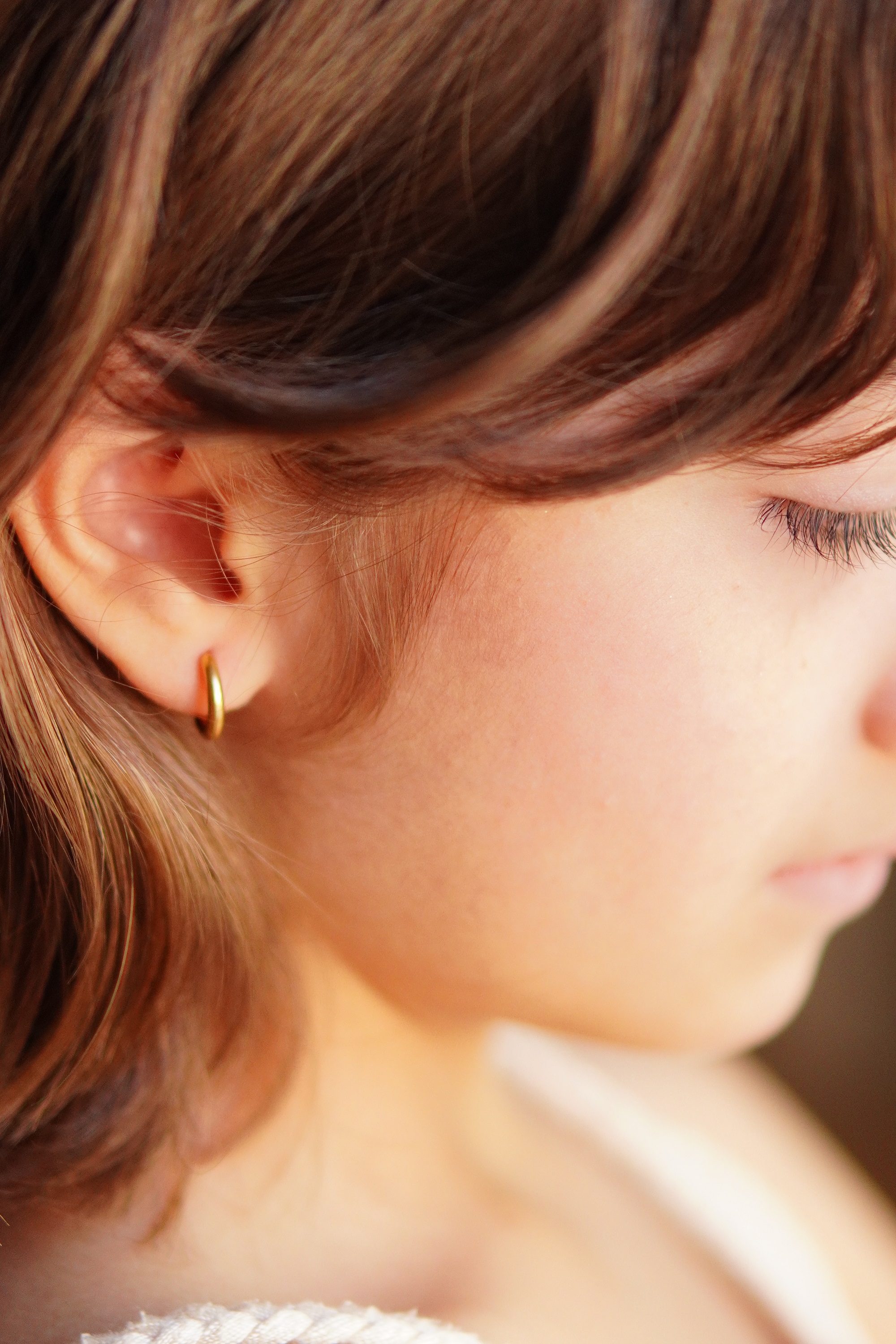 ARGOLLAS TITANIO 8MM ASTM F136 G23 CHAPADAS EN ORO 18K - 6
