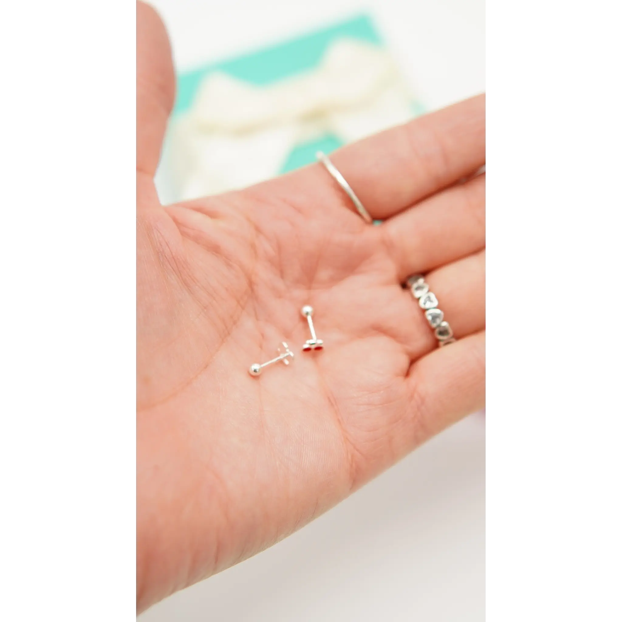 AROS CEREZAS TAPA DE SEGURIDAD PIERCING PLATA FINA 925 - 9
