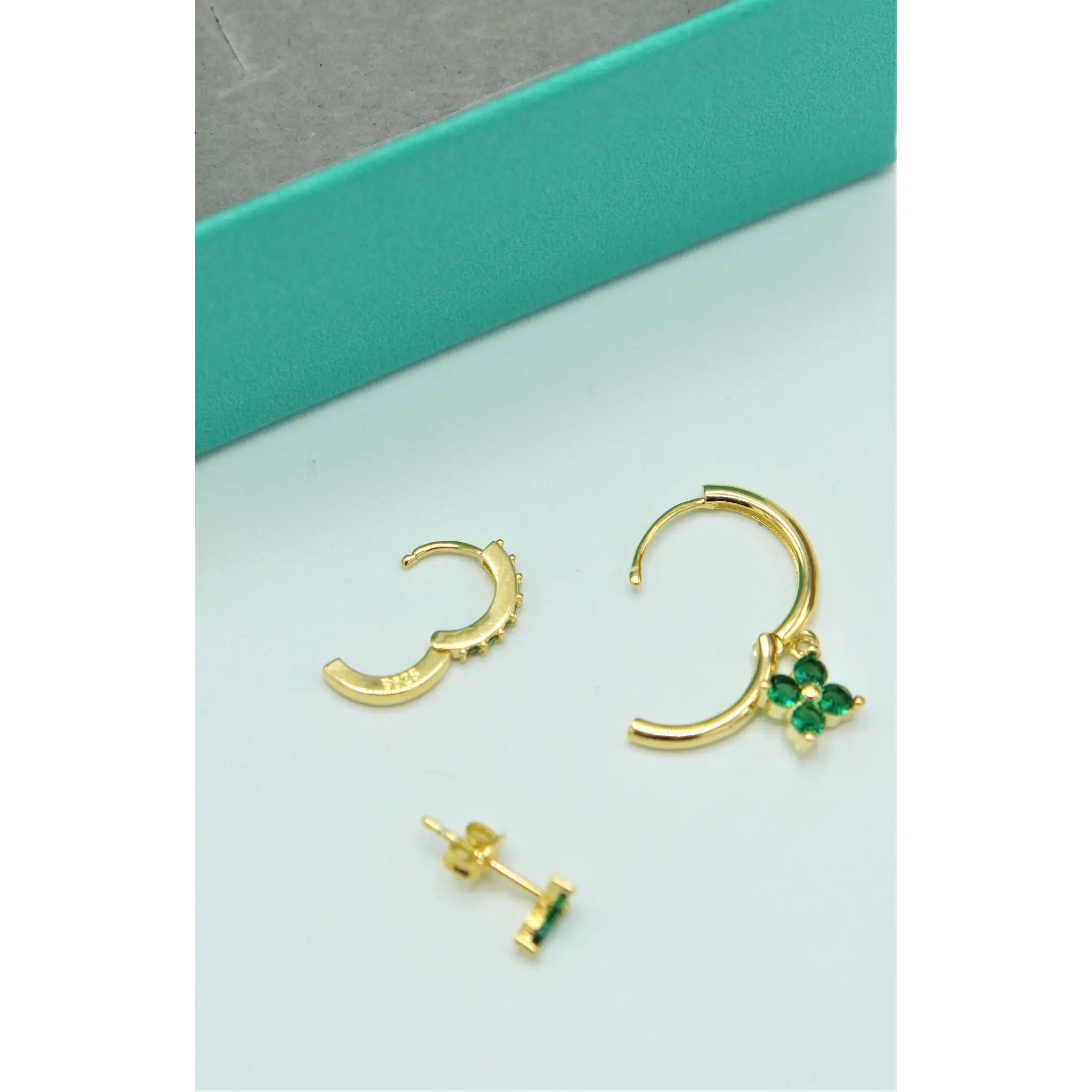 PACK DE AROS ANTONIA ZIRCONIA VERDE CHAPADOS EN ORO 18K - 3