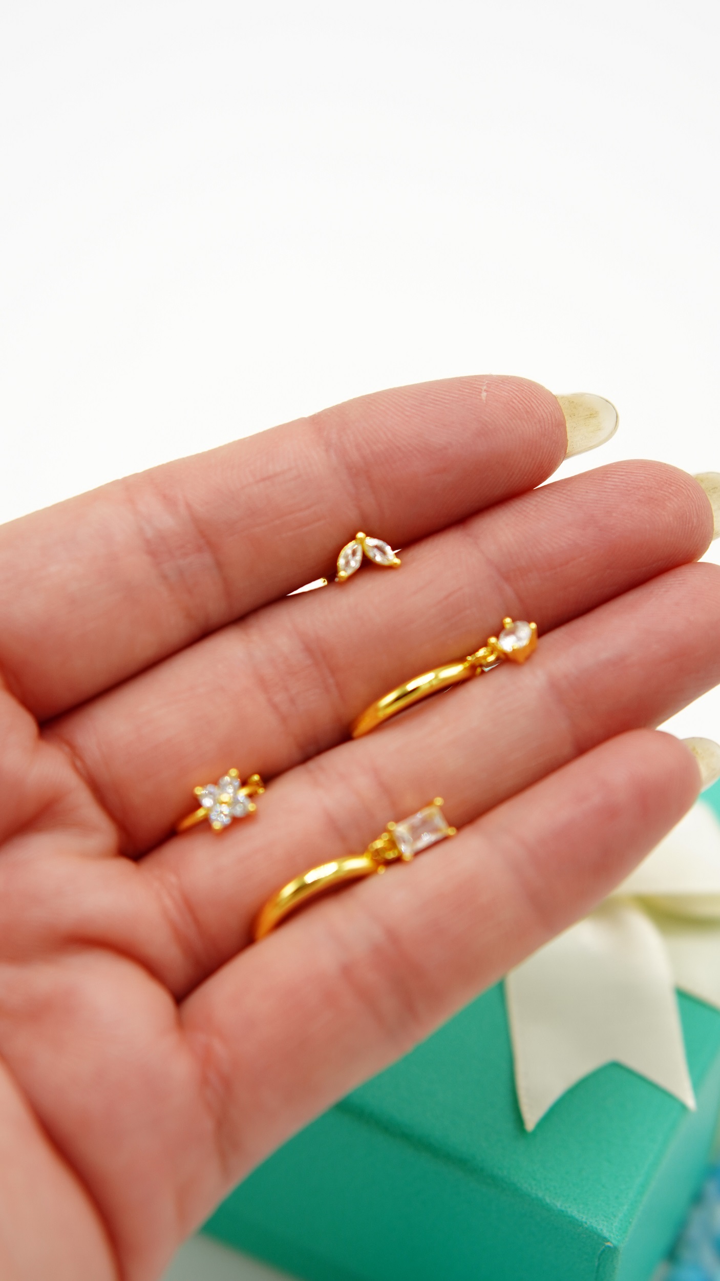 PACK DE 4 AROS ARGOLLAS PUNTO DE LUZ BAÑADAS EN ORO 18K - 3