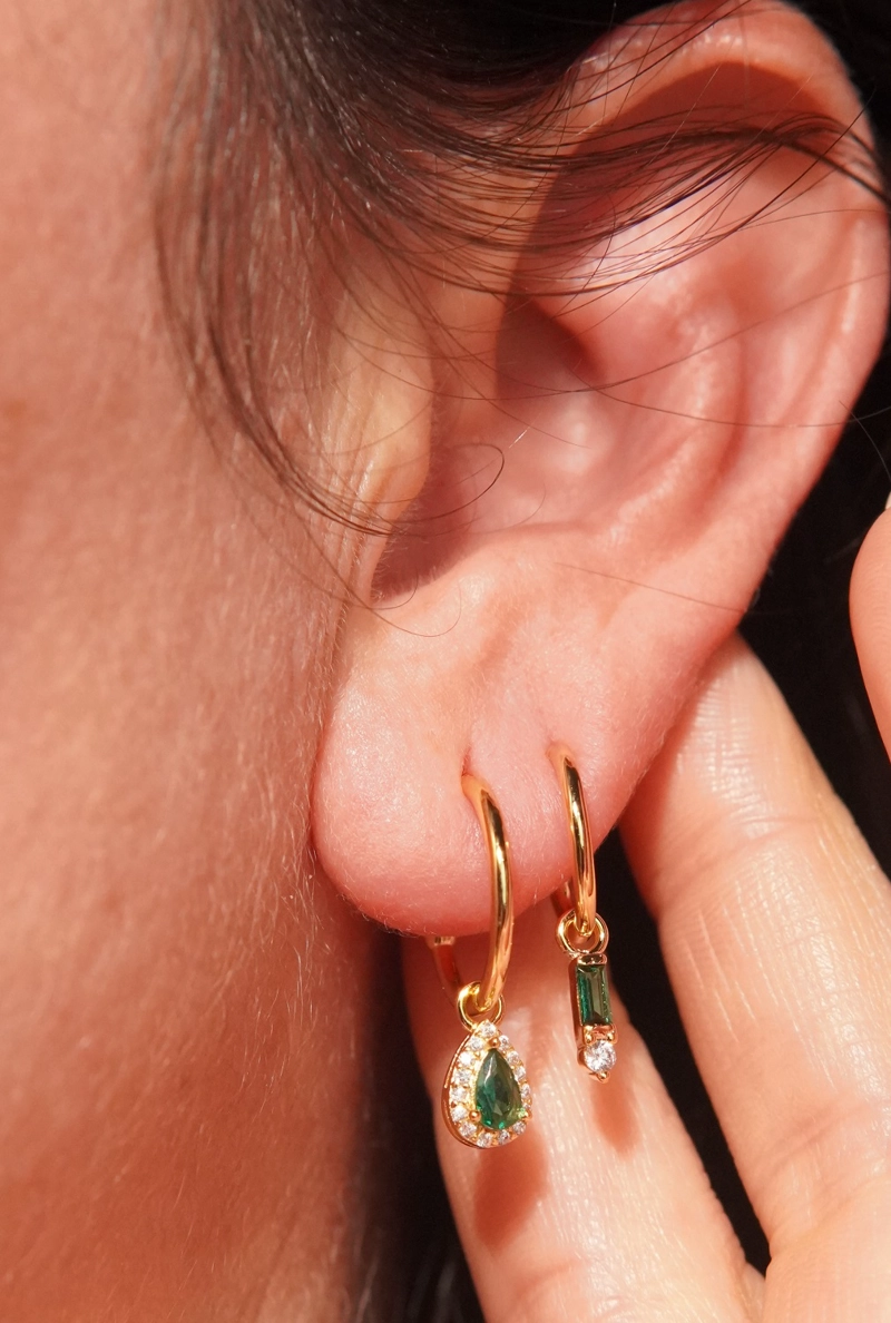 PACK DE AROS DIANA ZIRCONIAS VERDES BAÑADO EN ORO - 2