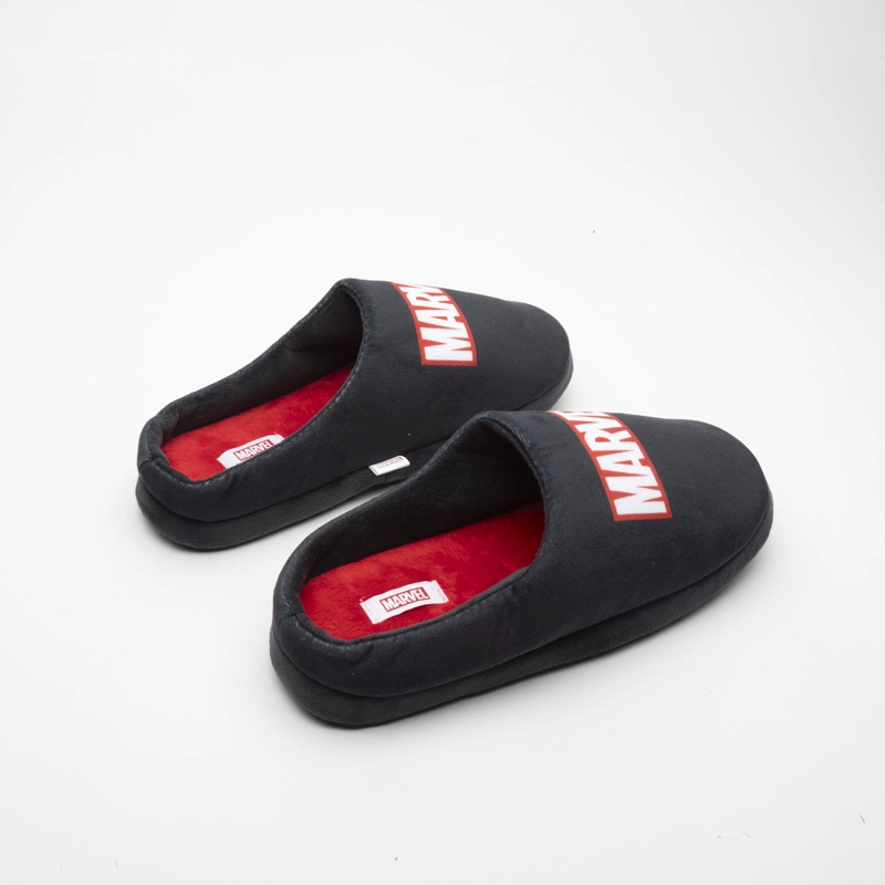 PANTUFLA HOMBRE LOGO NEGRO MARVEL - 2
