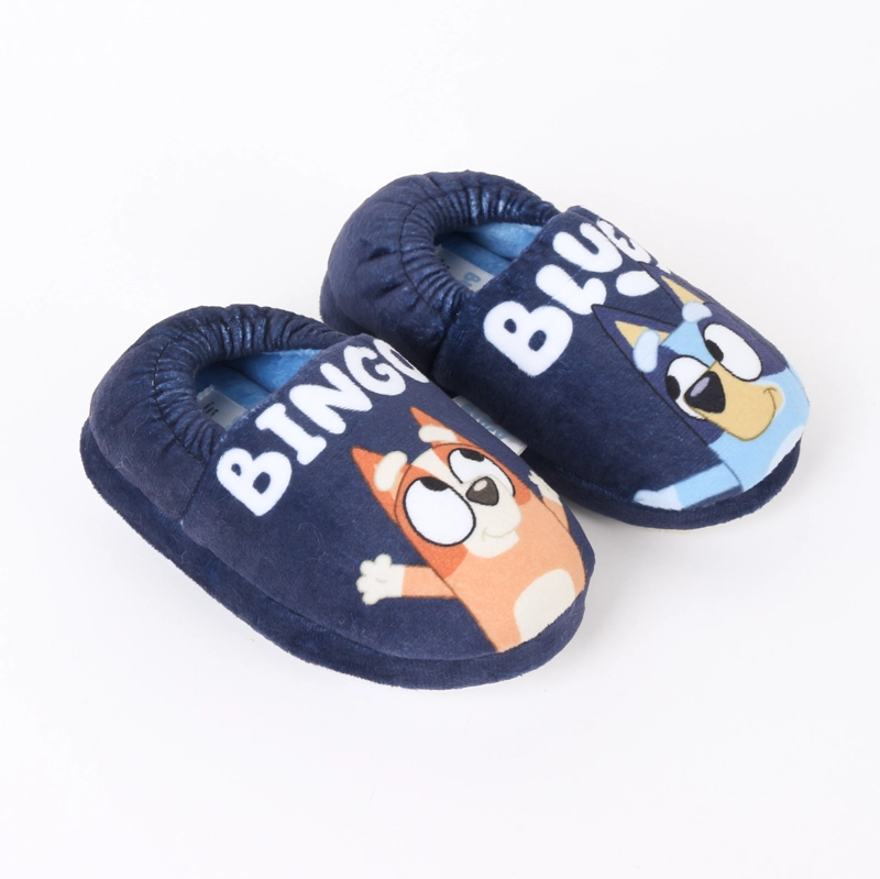 PANTUFLA NIÑO JUGANDO AZUL MARINO BINGO & BLUEY - 2