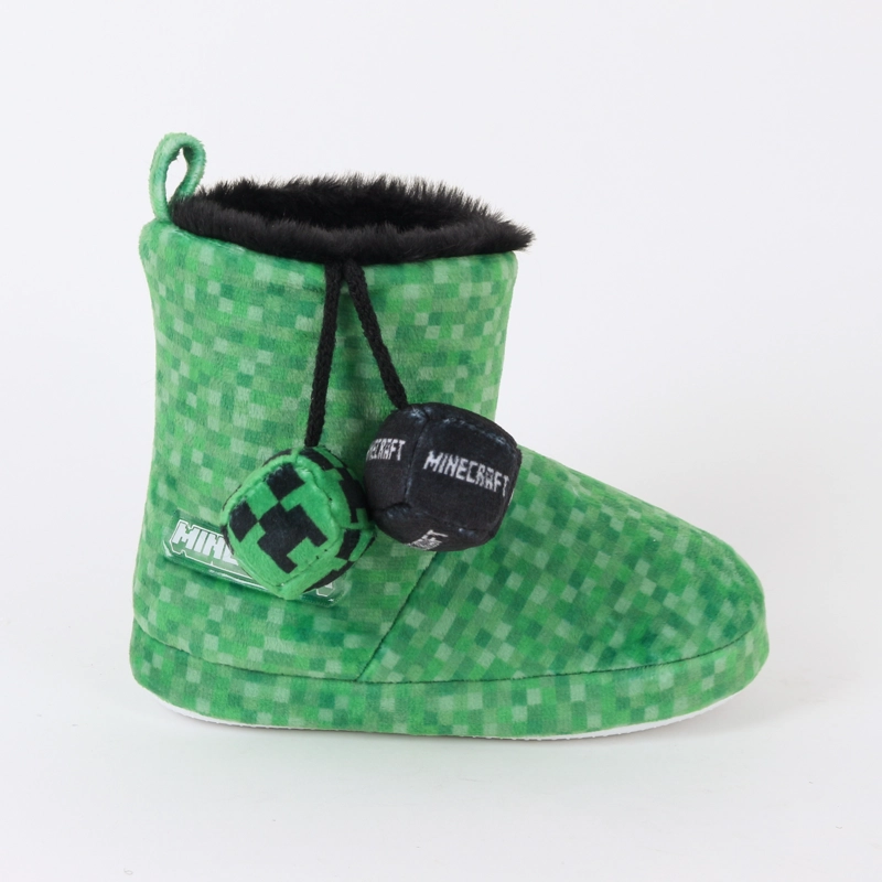 PANTUFLA BOTA NIÑO INVERNAL POMPONES VERDE MINECRAFT - 1