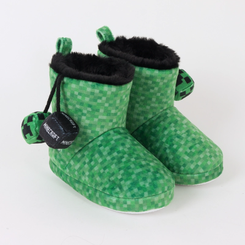 PANTUFLA BOTA NIÑO INVERNAL POMPONES VERDE MINECRAFT - 2