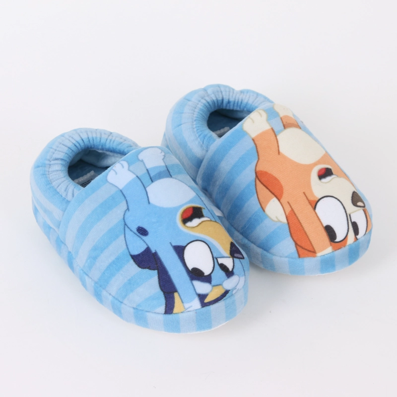 PANTUFLA NIÑO RAYAS SALTANDO CELESTE BINGO & BLUEY - 2