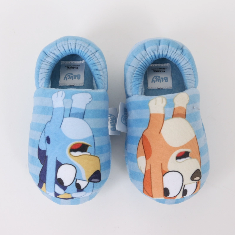 PANTUFLA NIÑO RAYAS SALTANDO CELESTE BINGO & BLUEY - 3