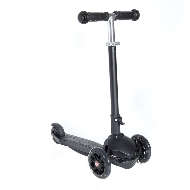 SCOOTER CON RUEDAS CON LUCES COLOR NEGRO ARTHOME - 1