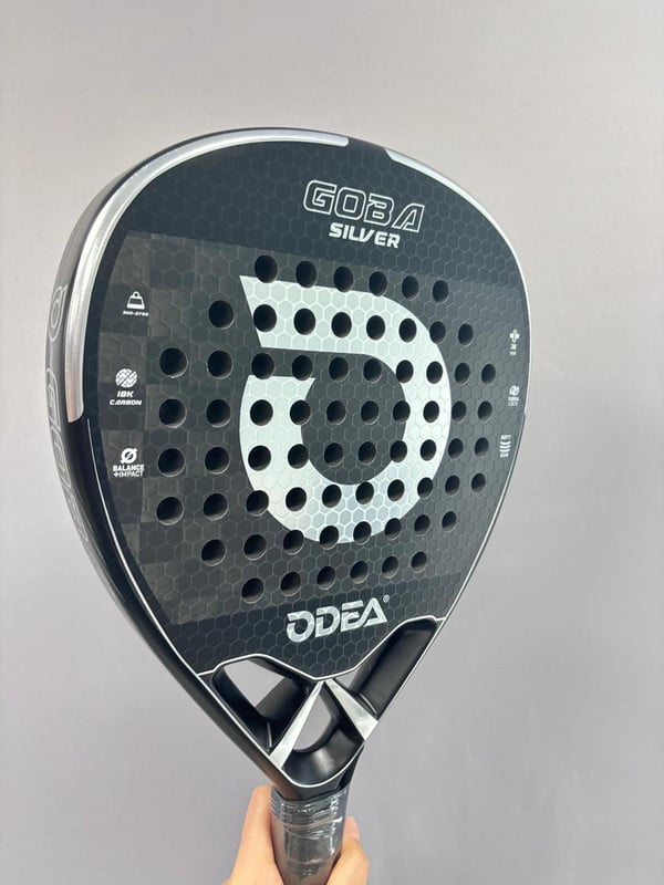 PALA DE PADEL ODEA PREMIUM GOBA SILVER 18K CARBONO - 4