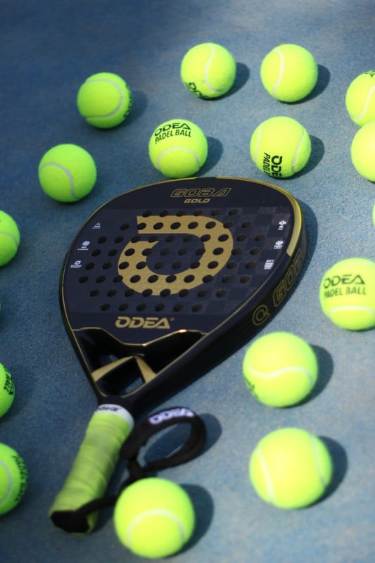 PALA DE PADEL ODEA PREMIUM GOBA GOLD 18K CARBONO - 2