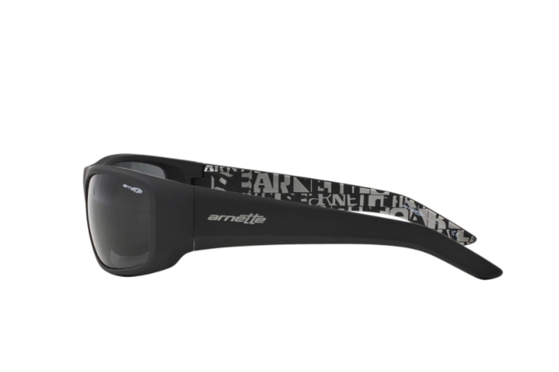 LENTES SOL ARNETTE HOT SHOT NEGRO SUSTENTABLE - 4