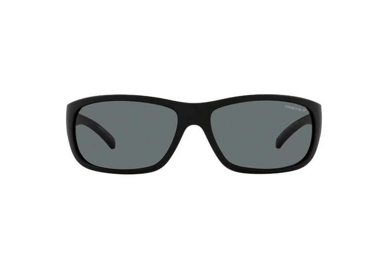 LENTES SOL ARNETTE UKA-UKA MATTE BLACK POLARIZADOS SUSTENTABLE - 1