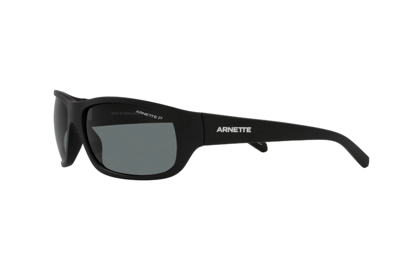 LENTES SOL ARNETTE UKA-UKA MATTE BLACK POLARIZADOS SUSTENTABLE - 3