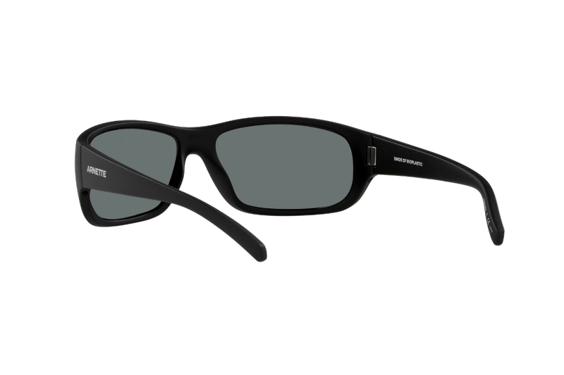 LENTES SOL ARNETTE UKA-UKA MATTE BLACK POLARIZADOS SUSTENTABLE - 6