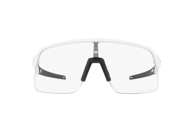 LENTES OAKLEY FOTOCROMÁTICOS SUTRO LITE TRANSPARENTE A NEGRO IRIDIUM - 1