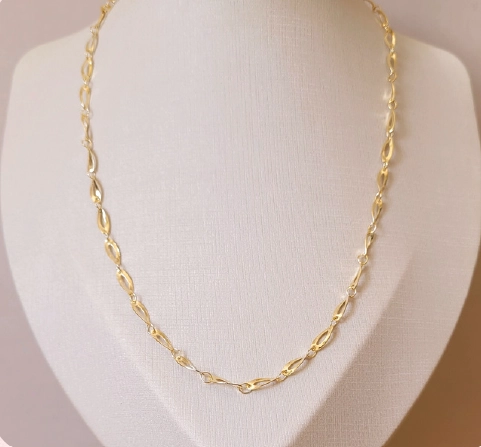 COLLAR ESLABONES ENTRELAZADOS MUJER RIALTO DORADO - 1