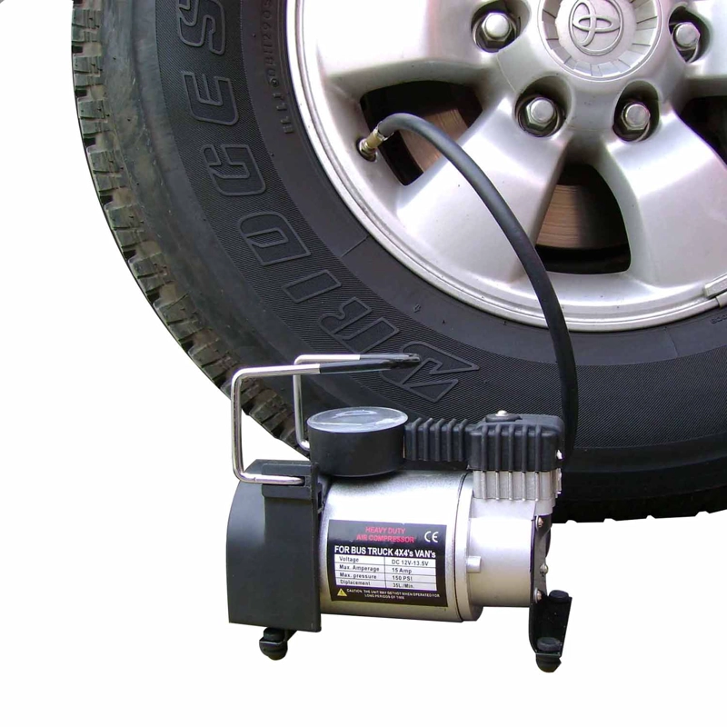 COMPRESOR AIRE PORTATIL PARA NEUMATICOS CALGARY 150PSI 12V - 6