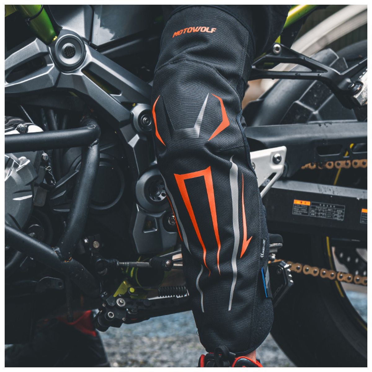 RODILLERAS LARGAS MOTOWOLF PARA MOTOCICLISMO 1033 NEGRO/NARANJO - 5