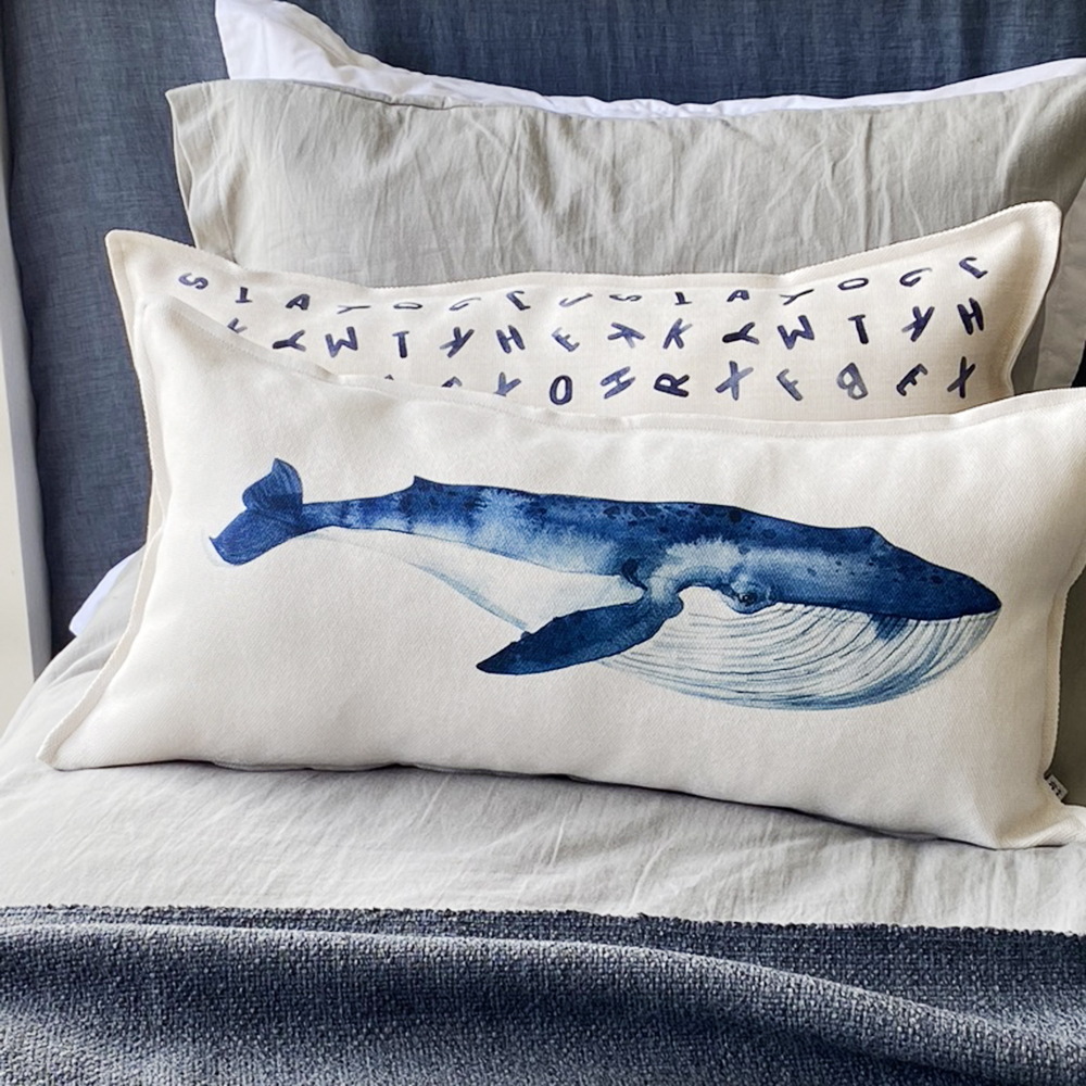 COJÍN TUYO PRINT BALLENA 70 X 35 CM AZUL - 4