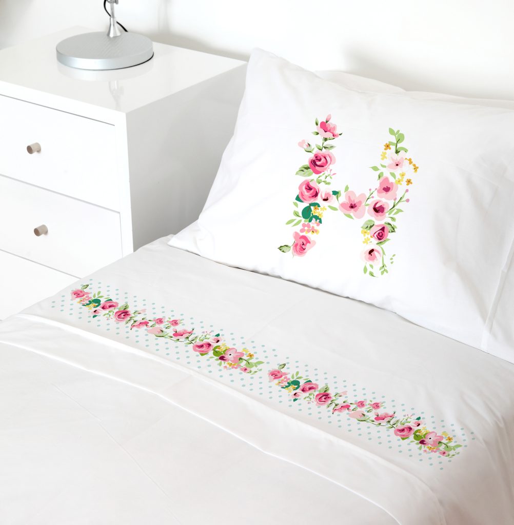 SET SÁBANAS TUYO PRINT LETRAS VINTAGE H 1.5 PLAZAS 200 HILOS ALGODÓN BLANCO ESTAMPADO - 1