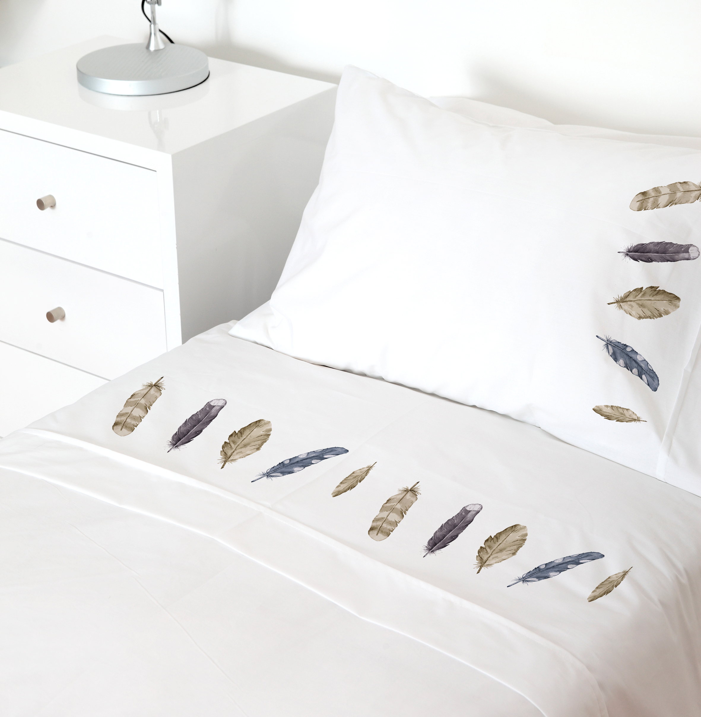 SET SÁBANAS TUYO PRINT PLUMAS 1.5 PLAZAS 200 HILOS ALGODÓN BLANCO ESTAMPADO - 1