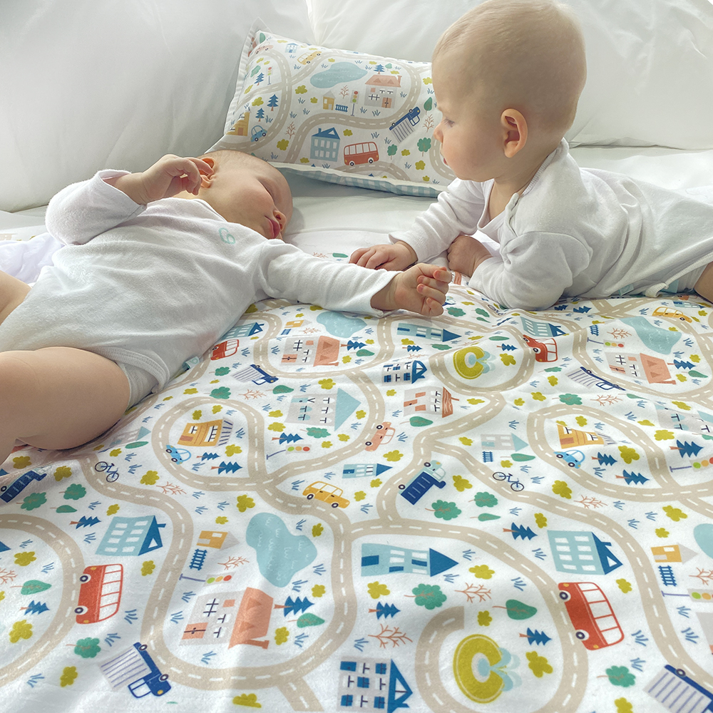 SET TUYO PRINT MANTA + ALMOHADA CITY BLANCO - 2