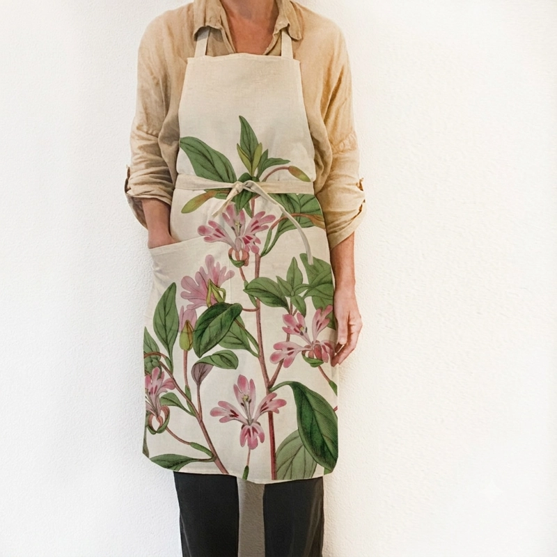 DELANTAL PECHERA - BLOOM - 1