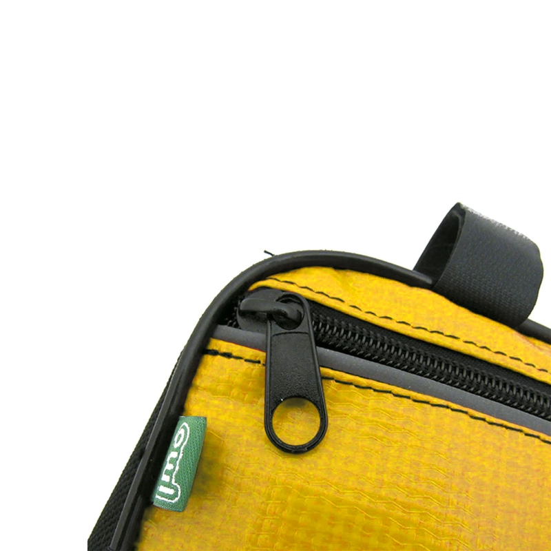 BOLSO TRIANGULO IMPERMEABLE DOS POSICIONES AMARILLO - 2