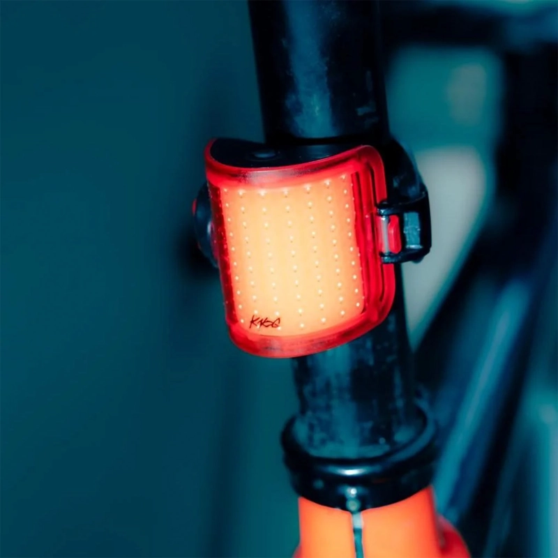 LUZ TRASERA PARA BICICLETA KNOG COBBER MINI 75 LUMENES - 6