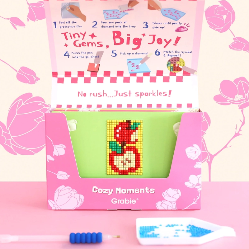 GRABIE KIT DE PINTURA CON DIAMANTES 10 DISEÑOS COZY MOMENTS - 4