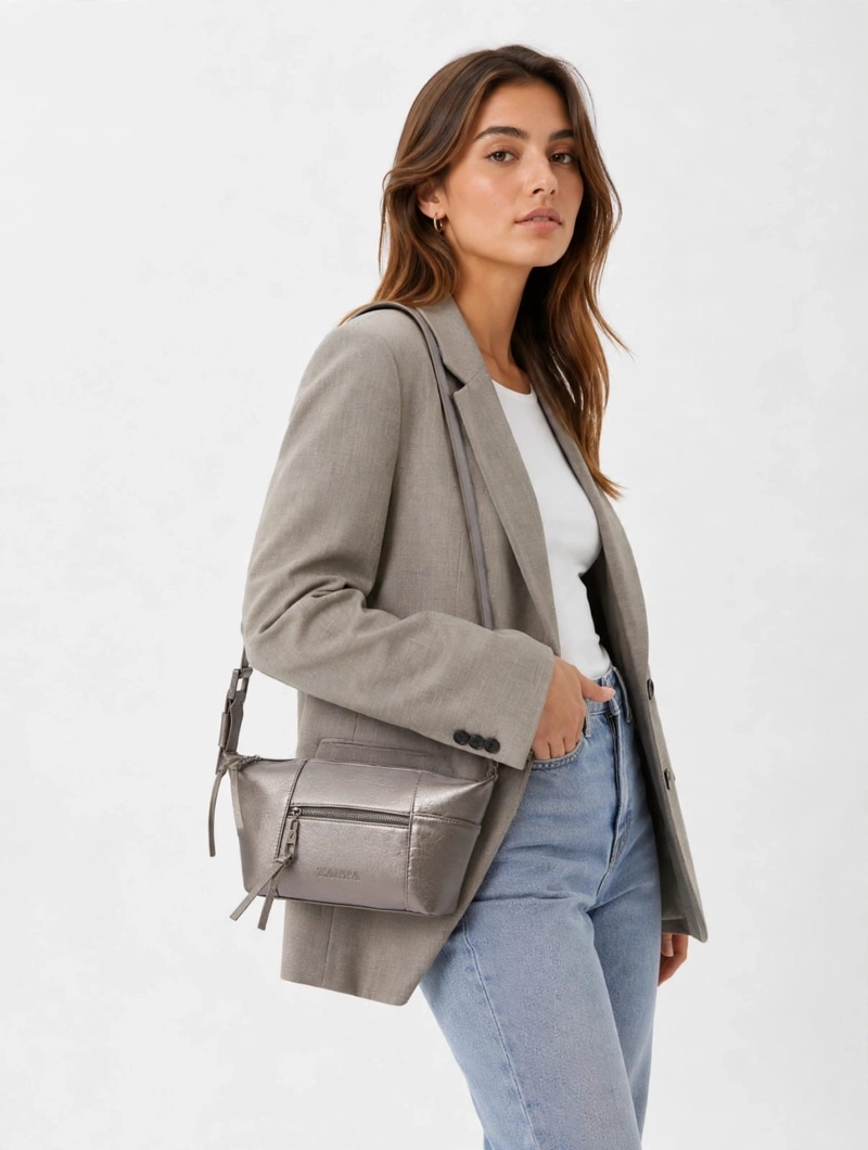 CARTERA BANDOLERA RECTANGULAR ZAPPA - ZAM078X | PLATEADO - 1