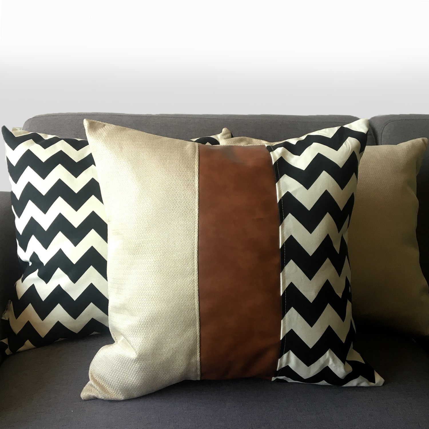 COJÍN ELIZABETH PEPER DECORATIVO ECOCUERO ZIGZAG RELLENO 45 X 45 CM BLANCO NEGRO - 2