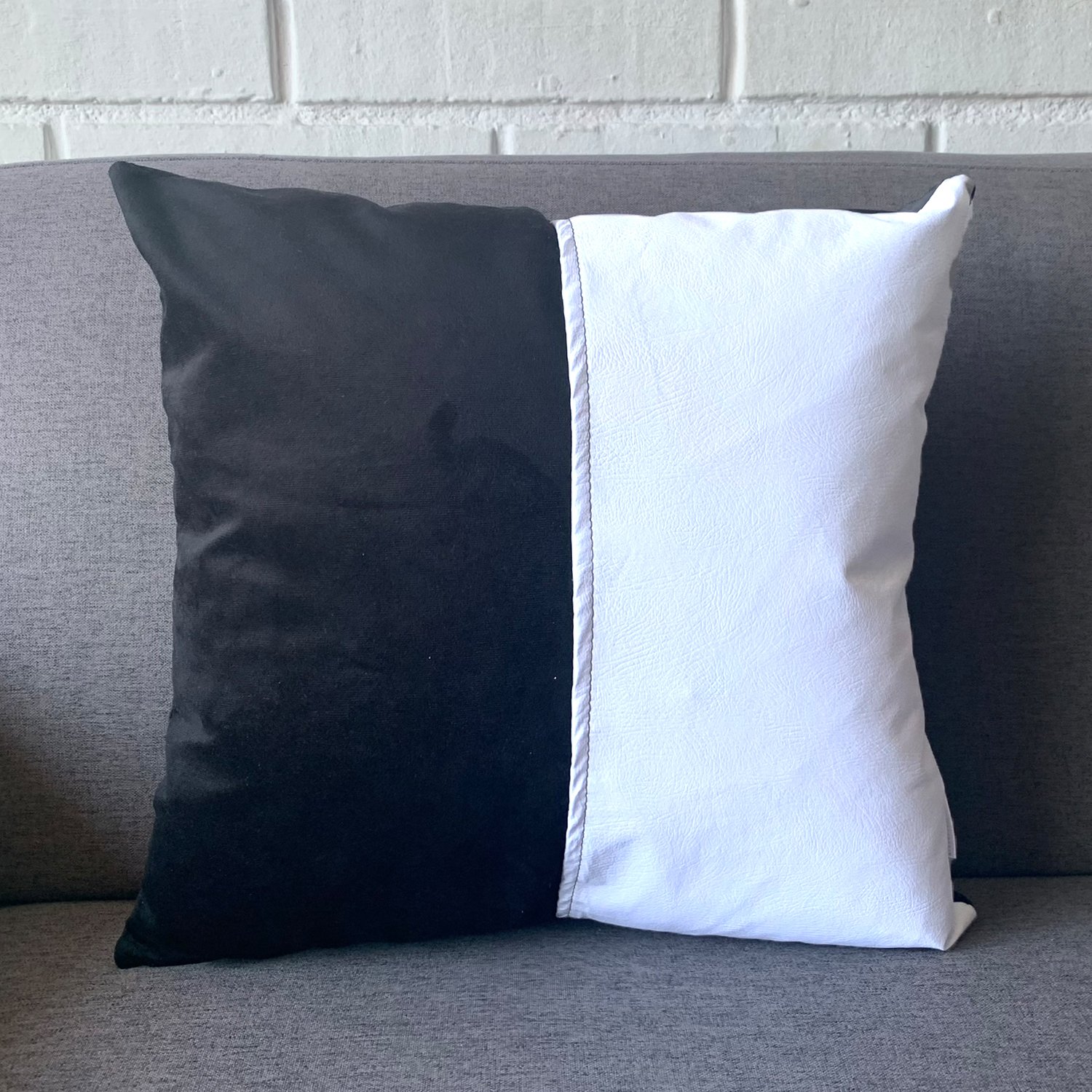 FUNDA COJÍN ELIZABETH PEPER PACK 4 DECORATIVO ECOCUERO BLANCO Y 50 X 50 CM NEGRO - 3