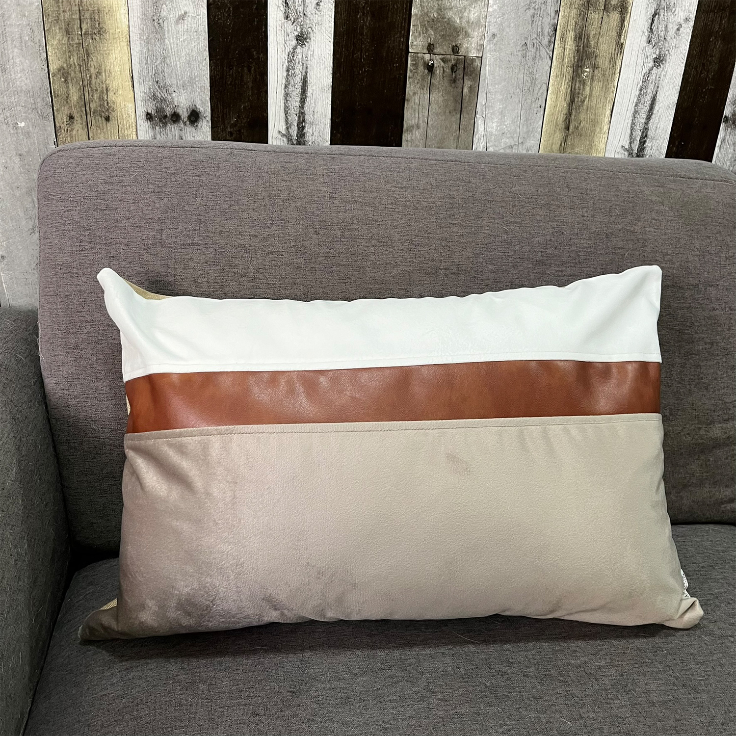FUNDA COJÍN ELIZABETH PEPER DECORATIVO DISEÑO BLANCO ECOCUERO 50 X 30 CM BEIGE - 3