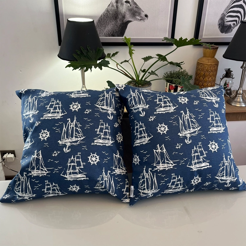 FUNDA COJIN DECORATIVO DISEÑO BARCOS AZUL 45X45 - 2