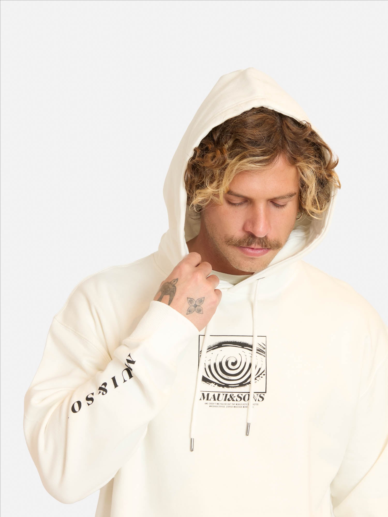 POLERON CANGURO SOLORIA EN COLOR BLANCO HOMBRE MAUI AND SONS - 3