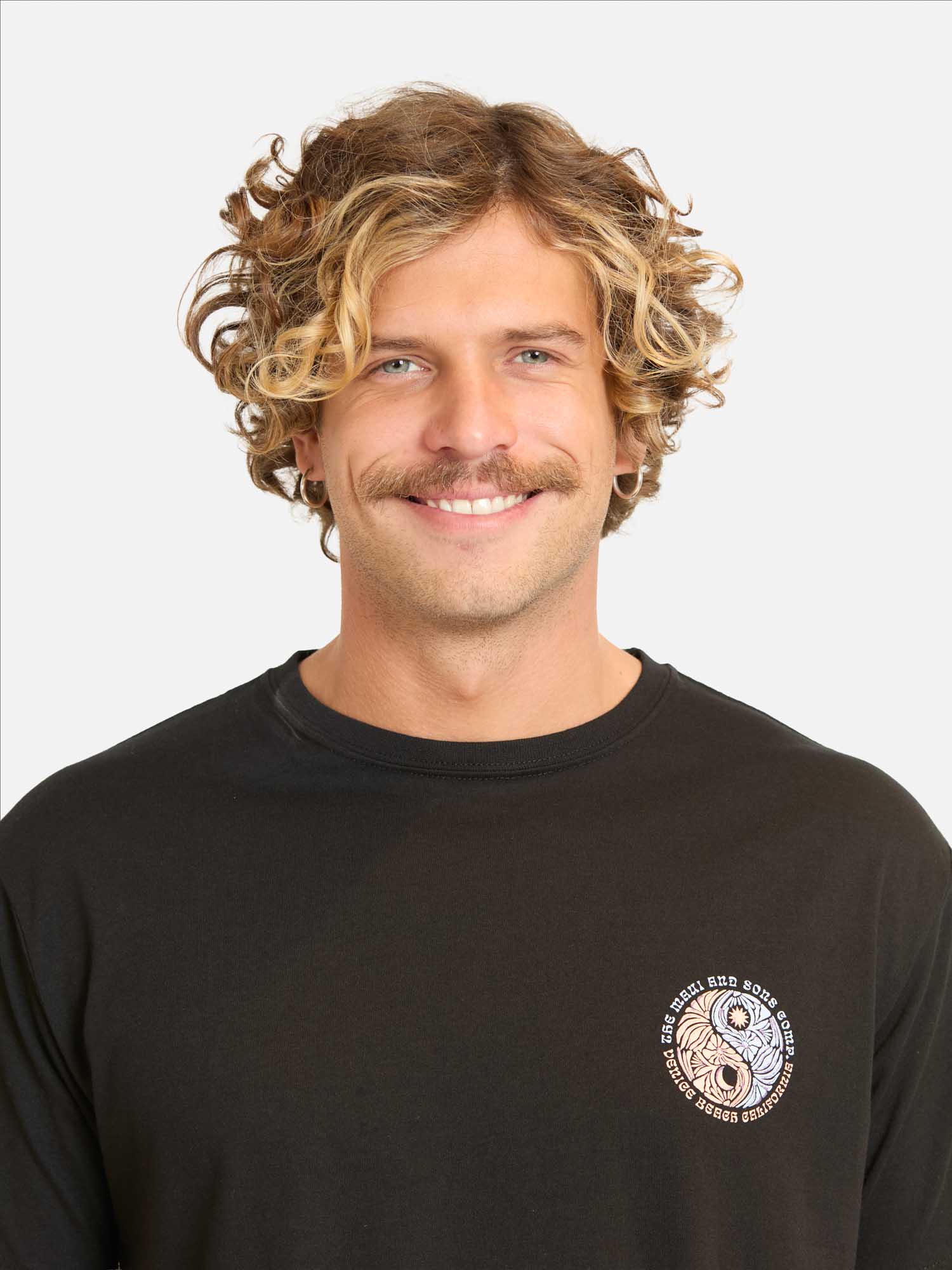 POLERA MC BAZOY EN COLOR NEGRO HOMBRE MAUI AND SONS - 3