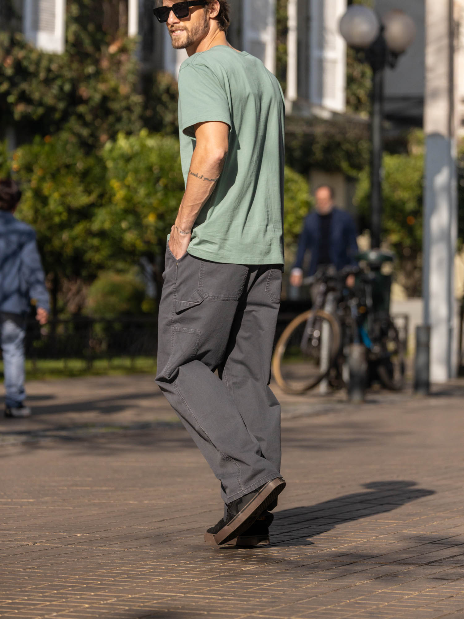 PANTALON KUMI GRIS HOMBRE MAUI AND SONS - 2