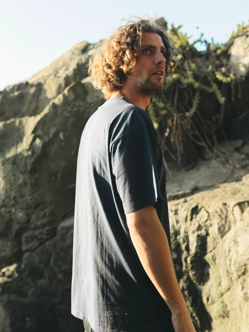 POLERA MC LIL OVAL AZUL HOMBRE MAUI AND SONS - 2