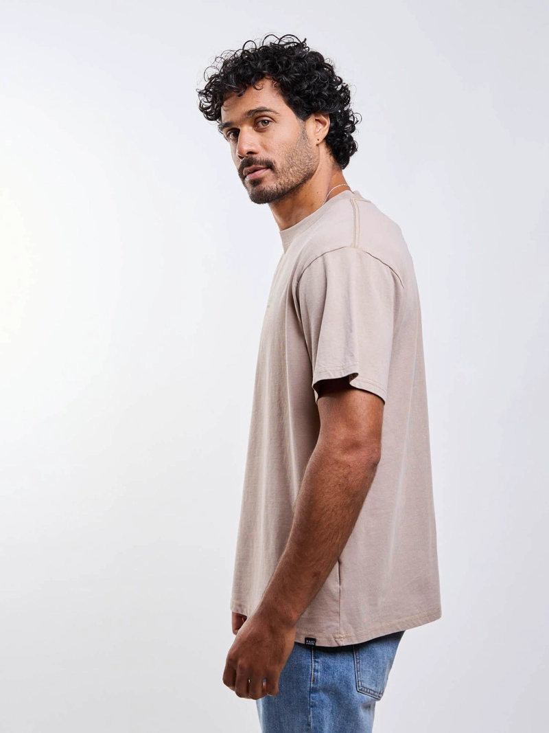 POLERA MC LIOEL CAFE  HOMBRE MAUI AND SONS - 3