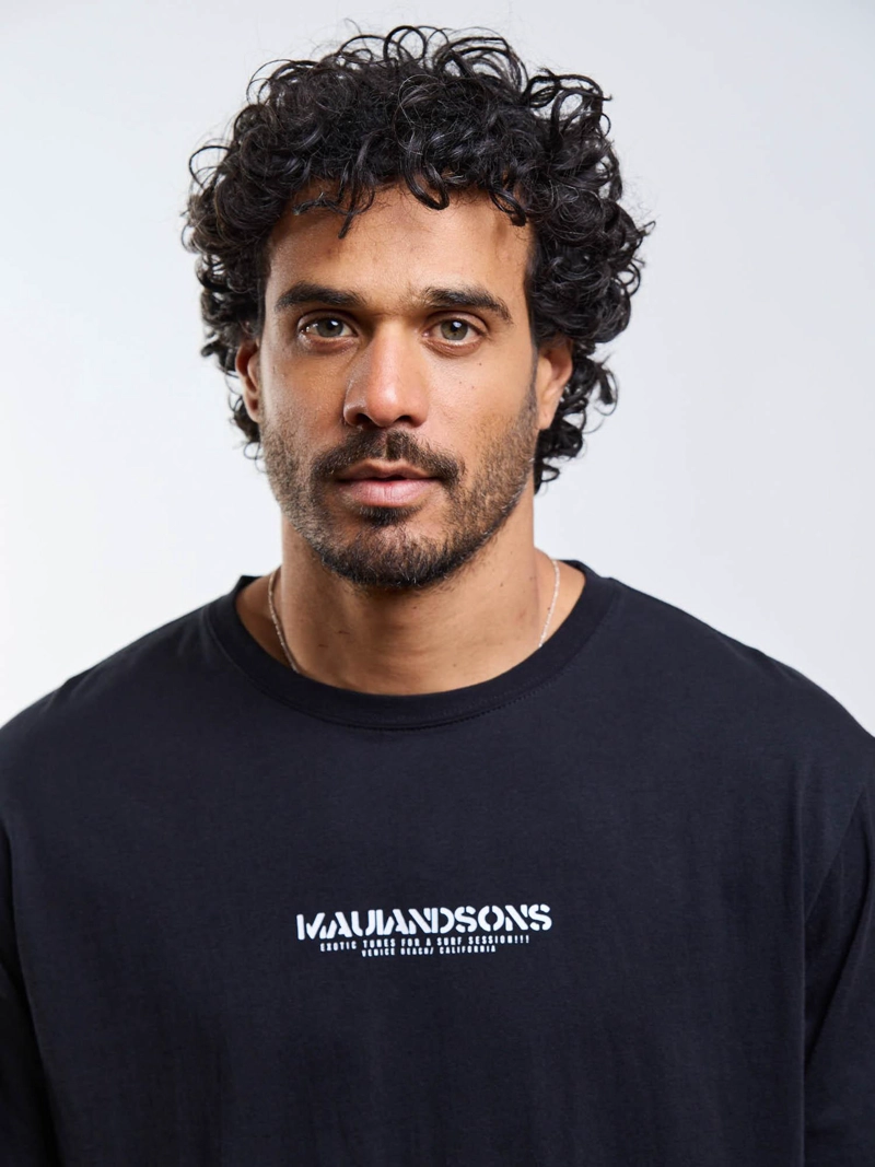 POLERA ML STENCIL NEGRO HOMBRE MAUI AND SONS - 4