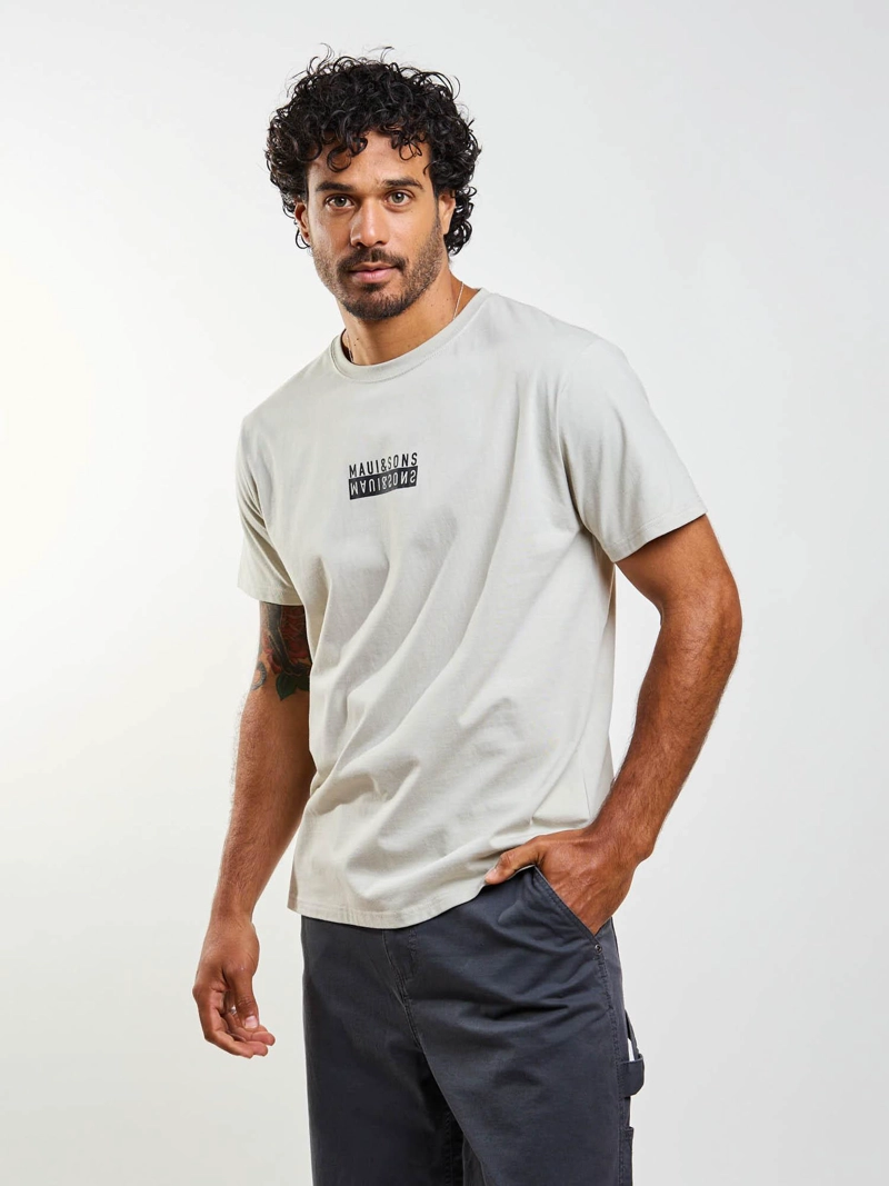 POLERA MC FLOOR IS LAVA BEIGE HOMBRE MAUI AND SONS - 5