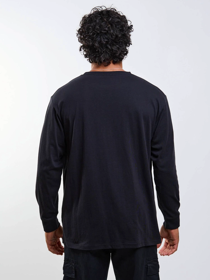 POLERA ML STENCIL NEGRO HOMBRE MAUI AND SONS - 2