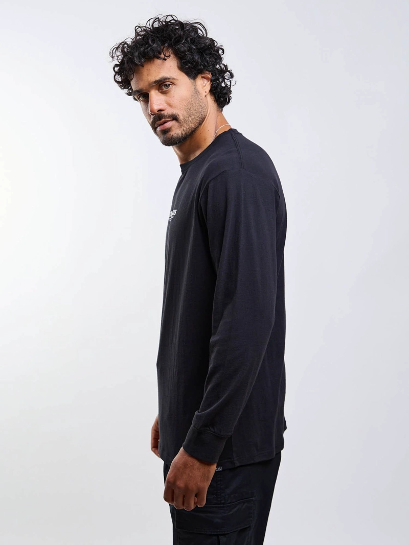 POLERA ML STENCIL NEGRO HOMBRE MAUI AND SONS - 3
