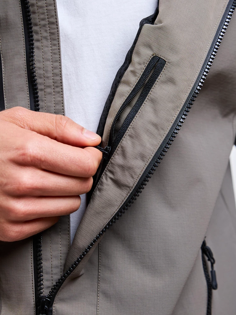 CORTAVIENTO IRONWAVE CAFE  HOMBRE VOLCOM - 7